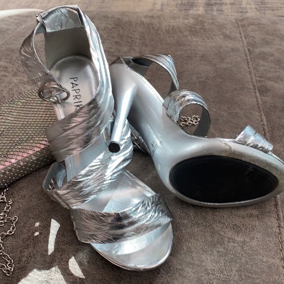 Paprika Silver Glitter Stiletto Platform Heels With Open Toe. Size 7.5 - Picture 2 of 4